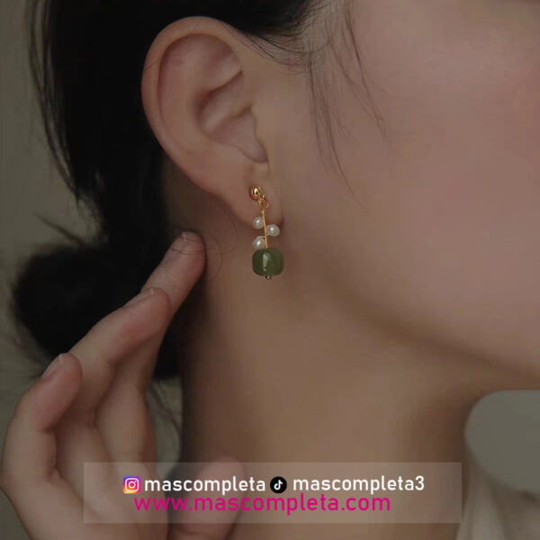 Aretes en Perlas Verdes